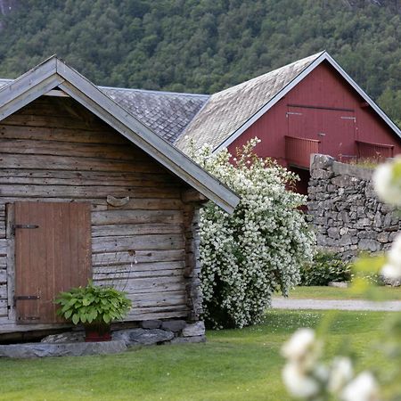 Ostigard 1810 Villa Andalsnes Bagian luar foto